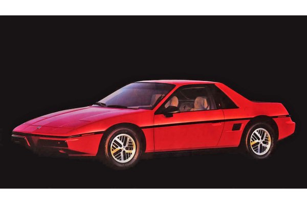 Американските производители на автомобили са известни като консервативни, поради което през годините са направили много малко спортни автомобили със средно разположен двигател. Един от малкото е Pontiac Fiero, който изглеждаше обещаващ, представен през 1983 година. Нно чугуненият 2,5-литров четирицилиндров двигател се оказа проектиран за нисък въртящ момент, а не за високи обороти. Не е ОК за спортна кола.

Не само. Щангите на двигателя бяха лошо направени и имаха склонност да щракат и пробиват дупка в блока, което води до изливане на масло върху горещия ауспух, който след това се запалваше. Пълен купон!
